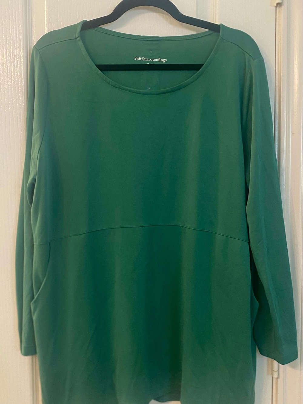 Soft Surroundings Emerald Green Scoop Neck Long Sleeve Tunic
